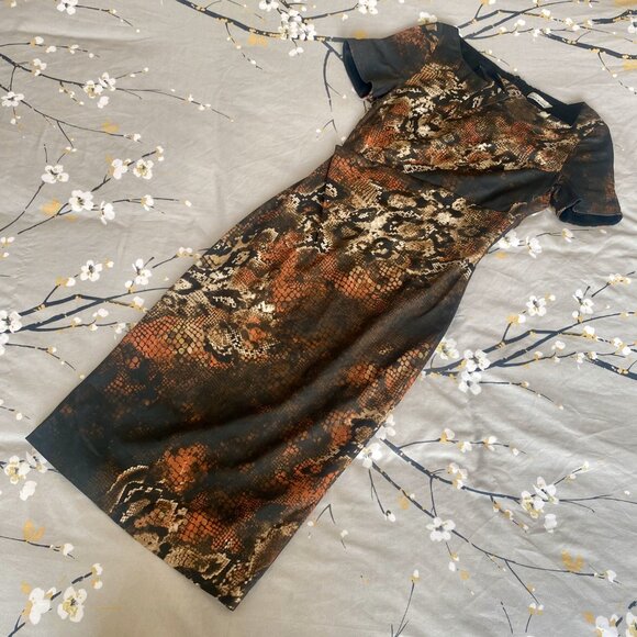 Karen Millen Python Print Asymmetrical Neckline Short Sleeve Sheath Dress Size 4 - Picture 8 of 16